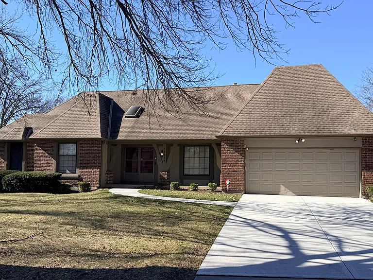 12844 Pembroke Cir — Photo 2
