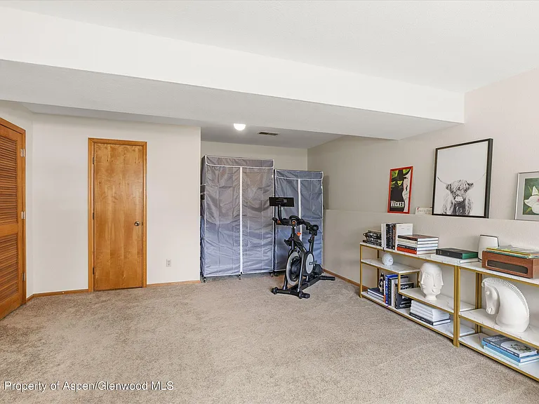 382 Summit Dr — Photo 19