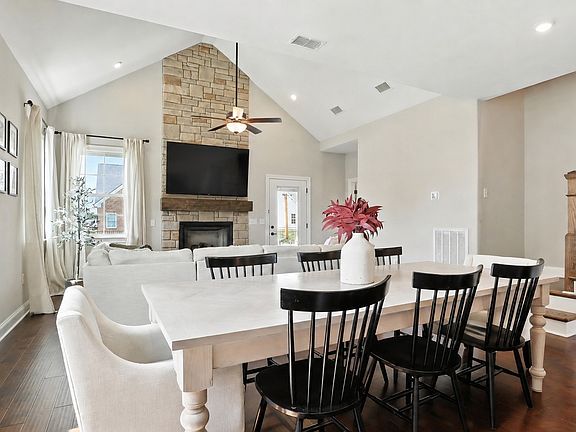 5th image of 4103 Maples Farm Dr