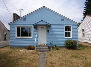 8825 37th Ave SW, Seattle, WA 98126