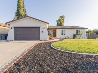 394 W Ashcroft Ave, Clovis, CA 93612