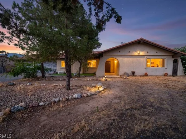 8899 Camphor Ave, Hesperia, CA 92345