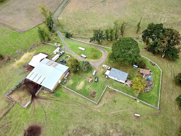 36479 Freeman Rd #A, Scio, OR 97374