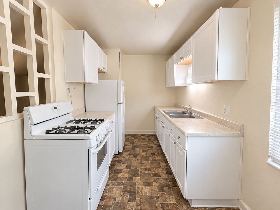 1st image of 2144 30th St APT 2