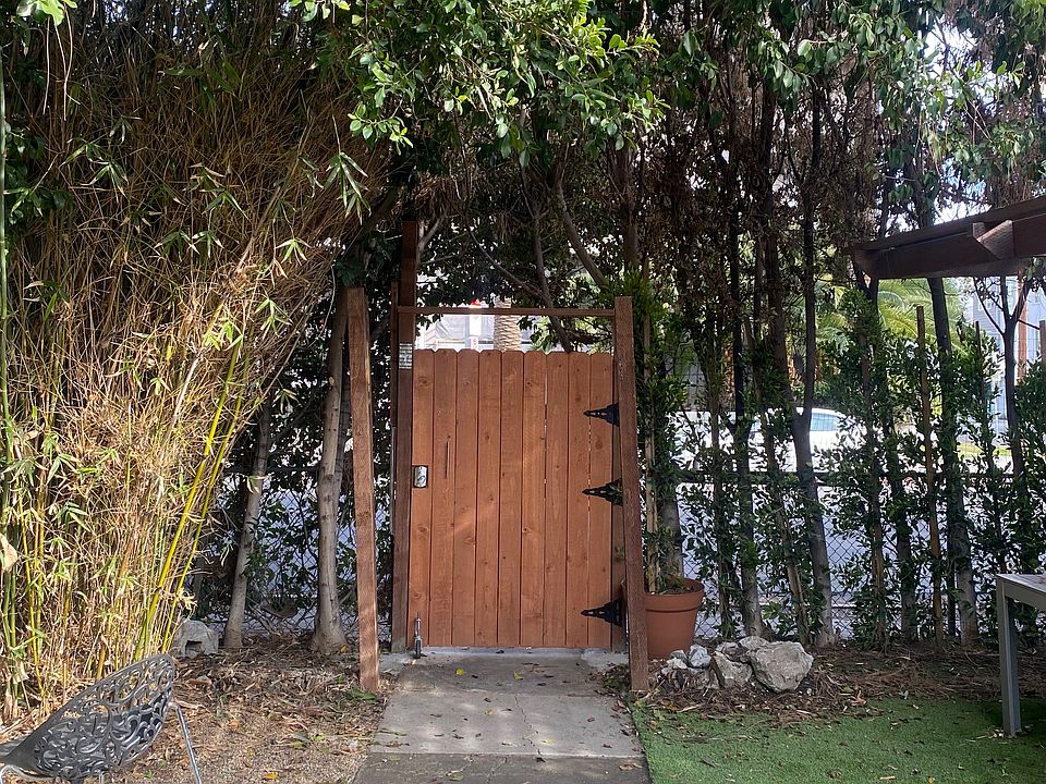 1st image of 1203 N Orange Dr