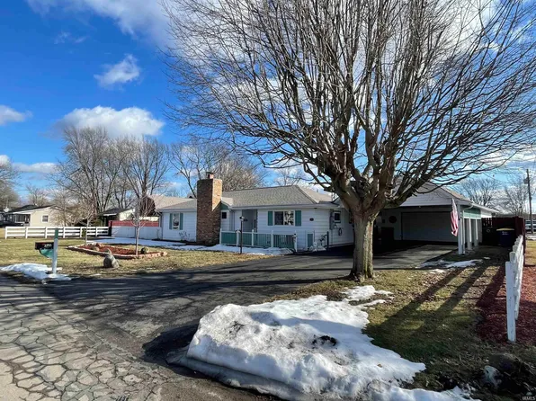 2715 E 14th St, Muncie, IN 47302