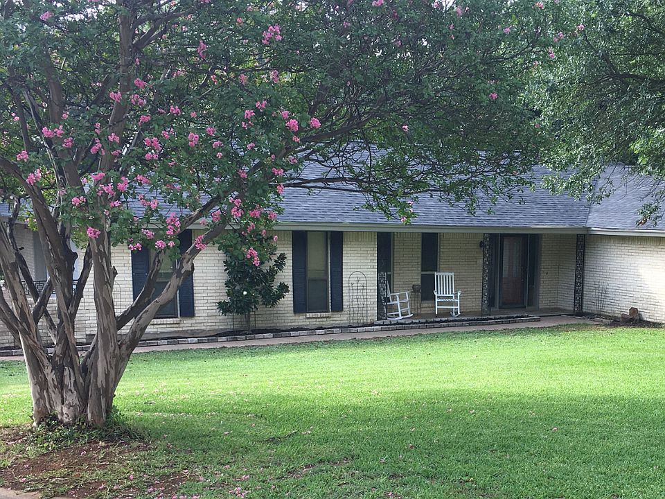 1st image of 1401 Mary Ct
