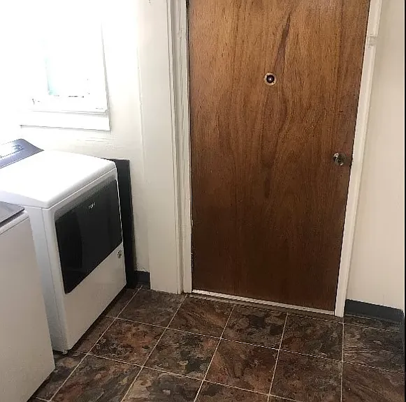 1009 W Diamond St — Photo 6