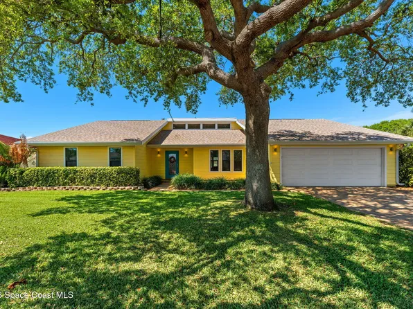 33 Yawl Dr, Cocoa Beach, FL 32931