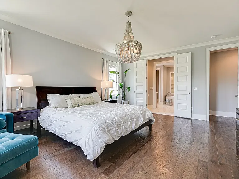 Master Bedroom (First Floor)