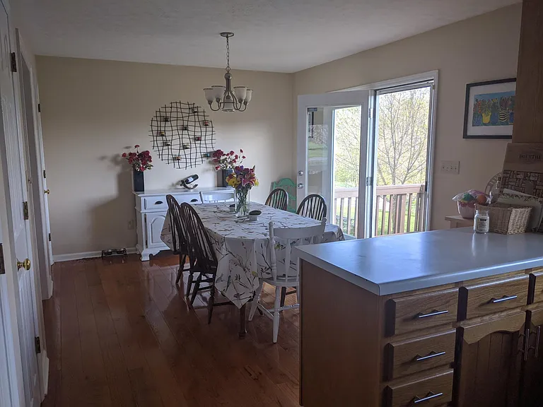 Eat-in-kitchen/Dining Room