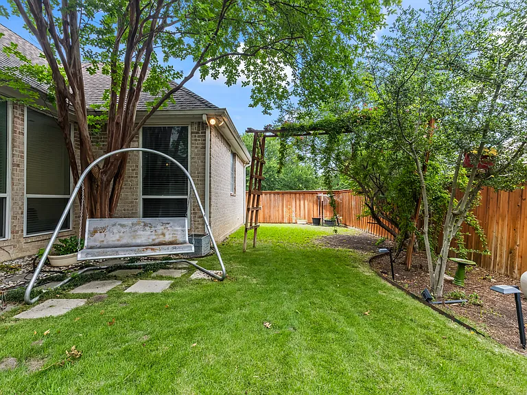 3513 Sandy Trail Ln — Photo 37