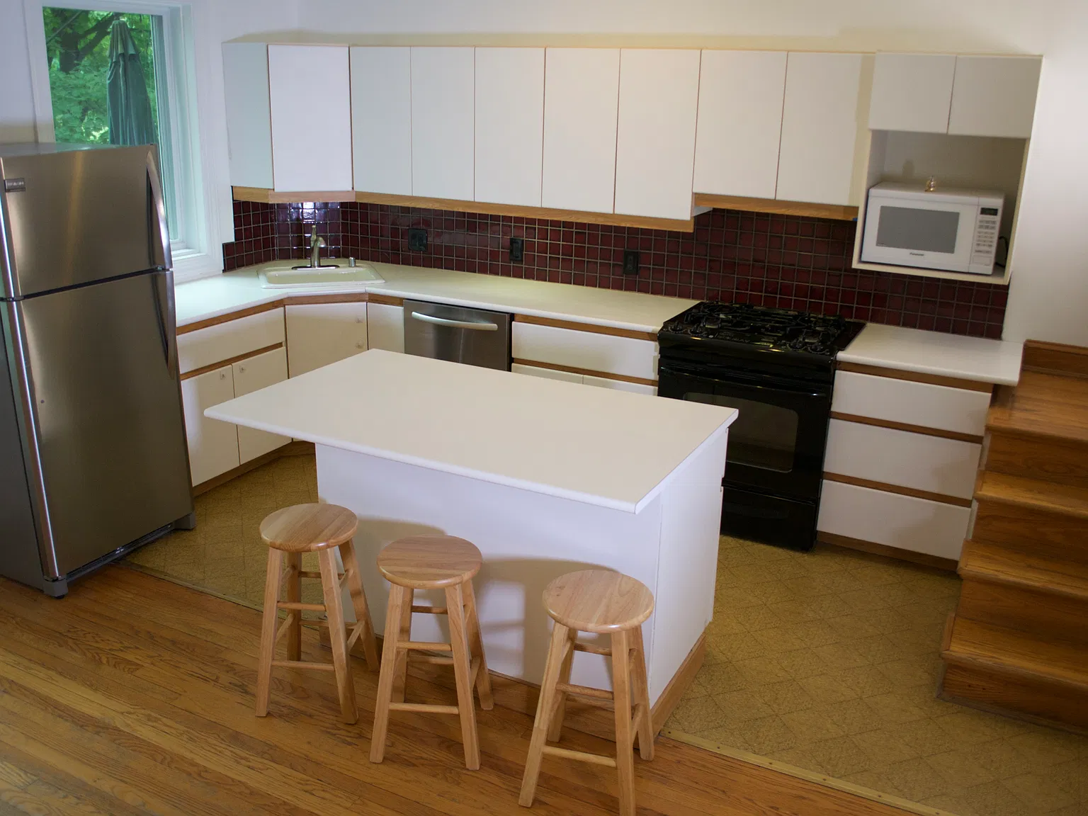 3 bed, 2.5 bath, 1820 sqft, $4,950 — Photo 3