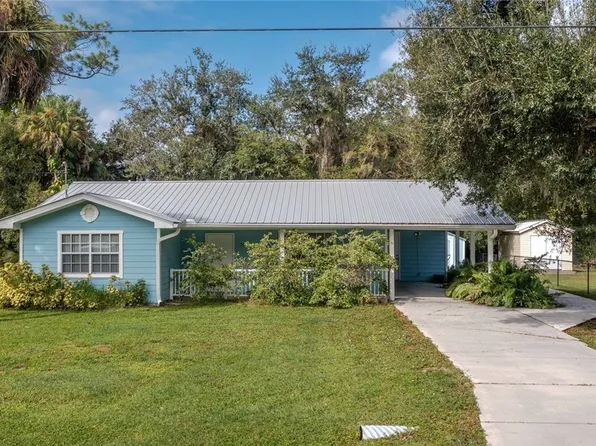 1076 Park Dr, Labelle, FL 33935