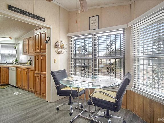 4th image of 25769 Maple Dr