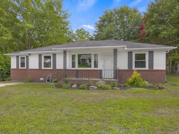 7 Olive St, Taylors, SC 29687