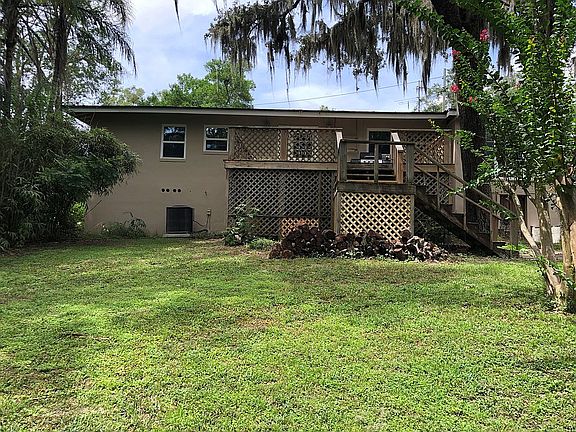 3rd image of 6323 Mercer Cir E