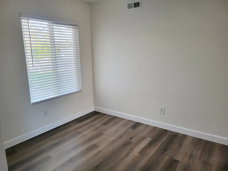 7756 Embry Ct — Photo 11