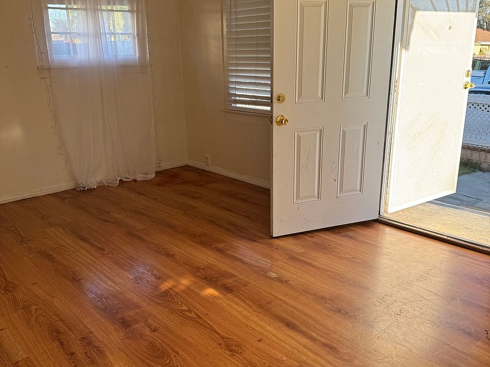 1st image of 4819 Auburn Dr