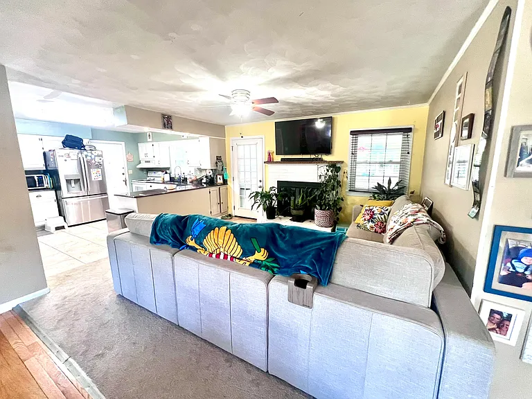 1544 Kilmer Ln — Photo 8