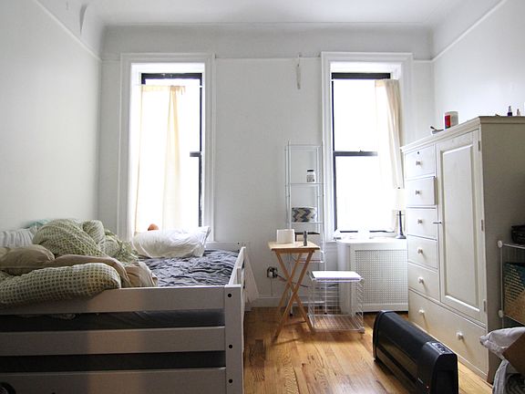 3rd image of 915 43rd St APT A1