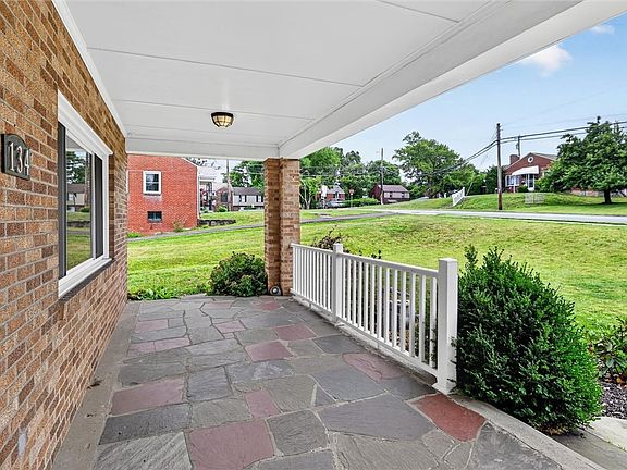 4th image of 134 Meadowbrook Dr