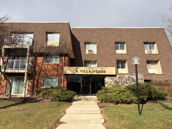 2 Villa Verde Dr Unit 201, Buffalo Grove, IL 60089
