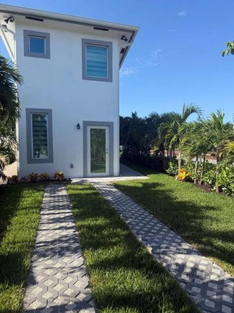501 El Prado, West Palm Beach, Fl 33405 — Photo 4