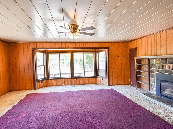 3rd image of 23833 Quaker Ln