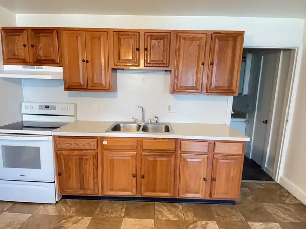 408 Linden Grove Rd, Ephrata, PA 17522
