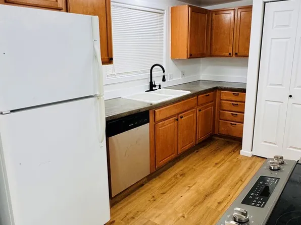 432 SW 3rd Ave, Canby, OR 97013