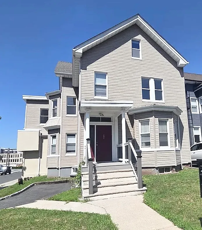 2 bed, 950 sqft, $2,900 — Photo 1