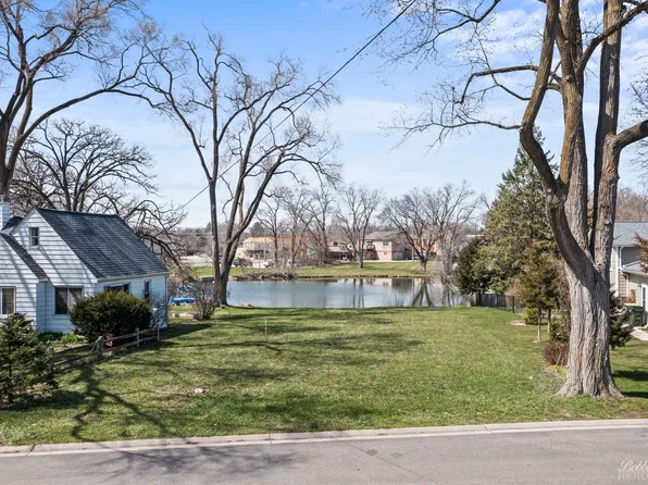 214 S Channel Dr, Round Lake Beach, IL 60073