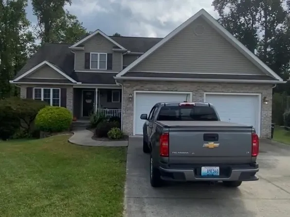 918 Navajo Trl, Flatwoods, KY 41139