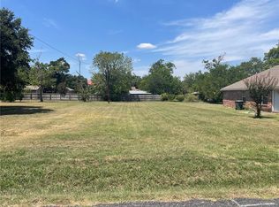 820 Cole St, Bryan, TX 77803