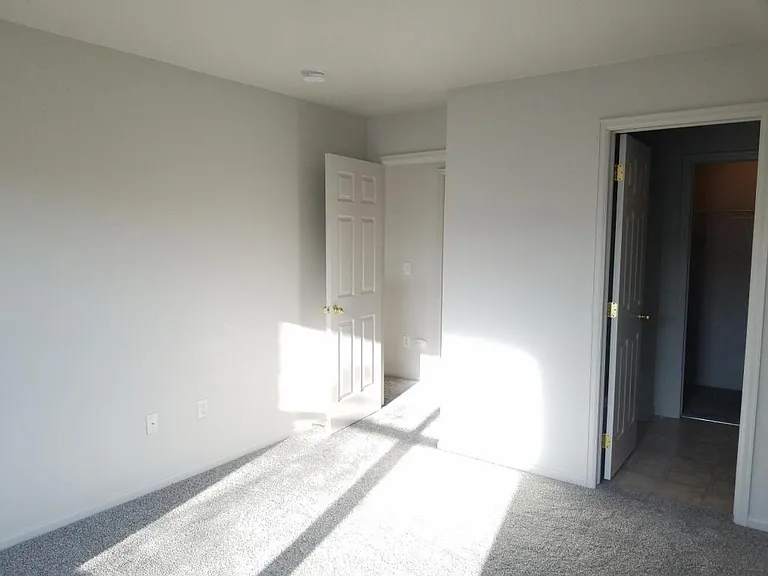 1691 Oak Creek Dr — Photo 10