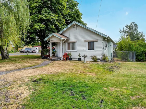 404 S 15th St, Saint Helens, OR 97051