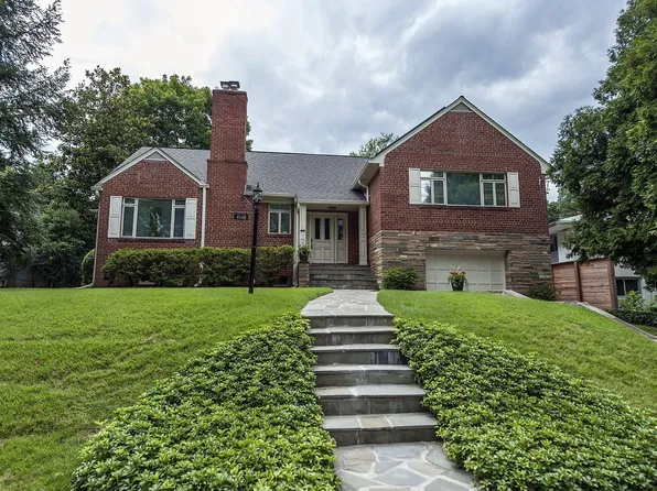 4548 Linnean Ave NW, Washington, DC 20008