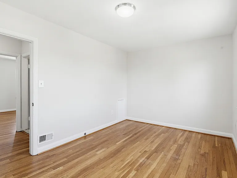 7536 Westfield Rd — Photo 16