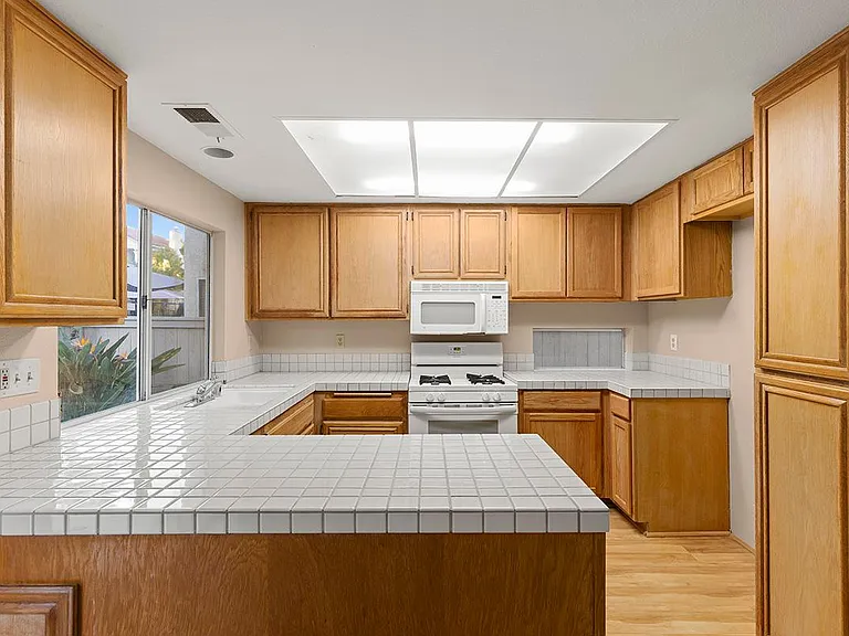1707 Landing Dr — Photo 11