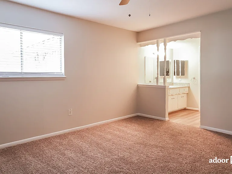 210 Castlewood Dr — Photo 9