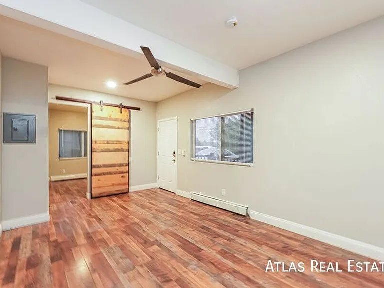 406 S 10th St #2 — Photo 11