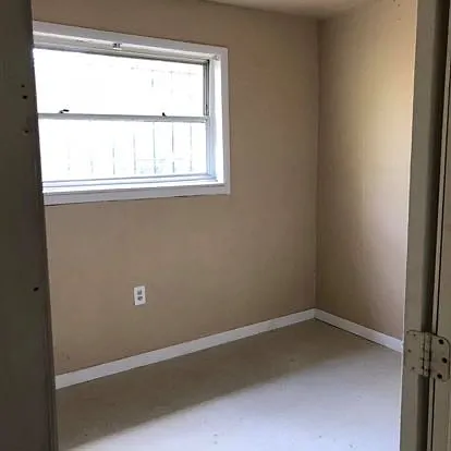 5776 Matthews St — Photo 3