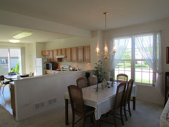 3rd image of 13616 Wilshire Ct