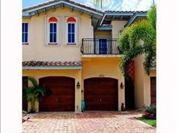 1421 Bayview Dr, Fort Lauderdale, FL 33305