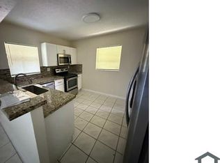 1209 Spring Circle Dr, Pompano Beach, FL 33071