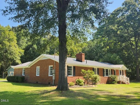 121 Old Moore Rd, Selma, NC 27576