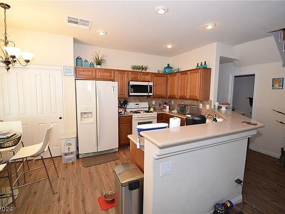 4th image of 9440 Thunder Sky St Unit 102