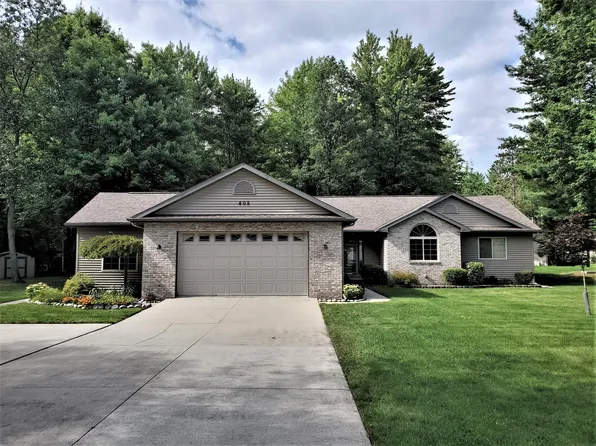 405 Reindeer Dr, Prudenville, MI 48651