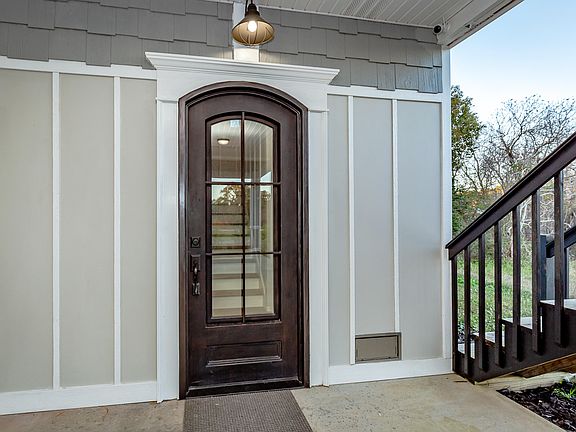 5th image of 1810 Burton Ave